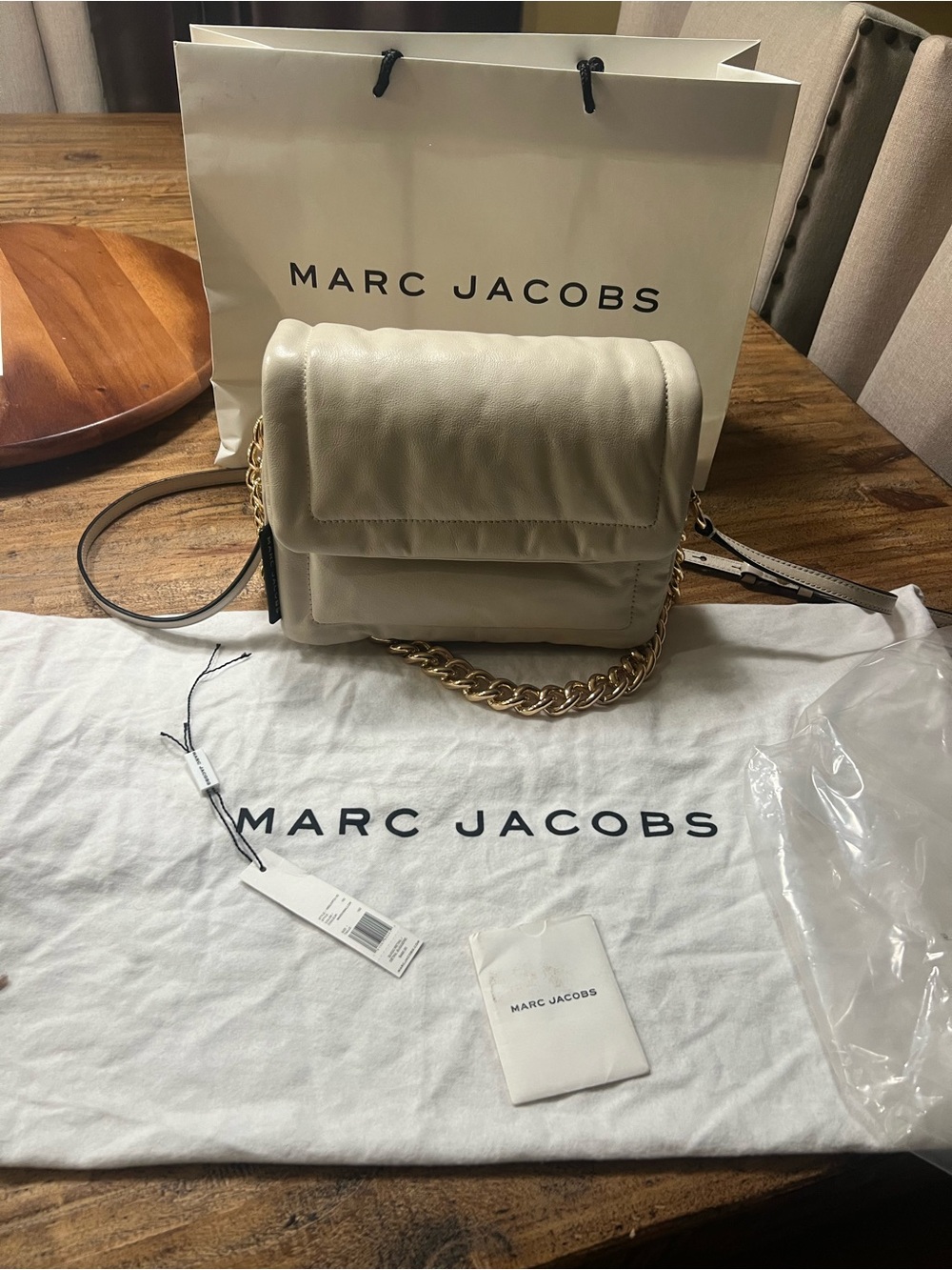 Marc Jacobs Cream Leather Crossbody and Shoulder Bag with Gold Chain